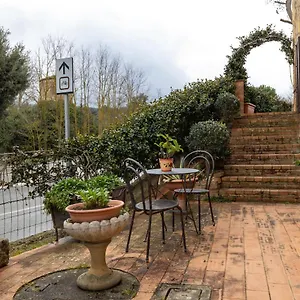 Enchanting Flat With Patio In Abbadia A Isola Appartamento Monteriggioni