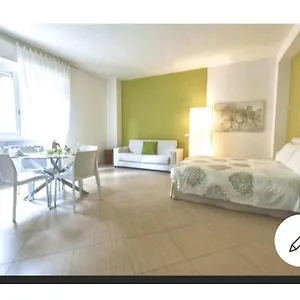  Apartment Centro Citta Train Station Italy