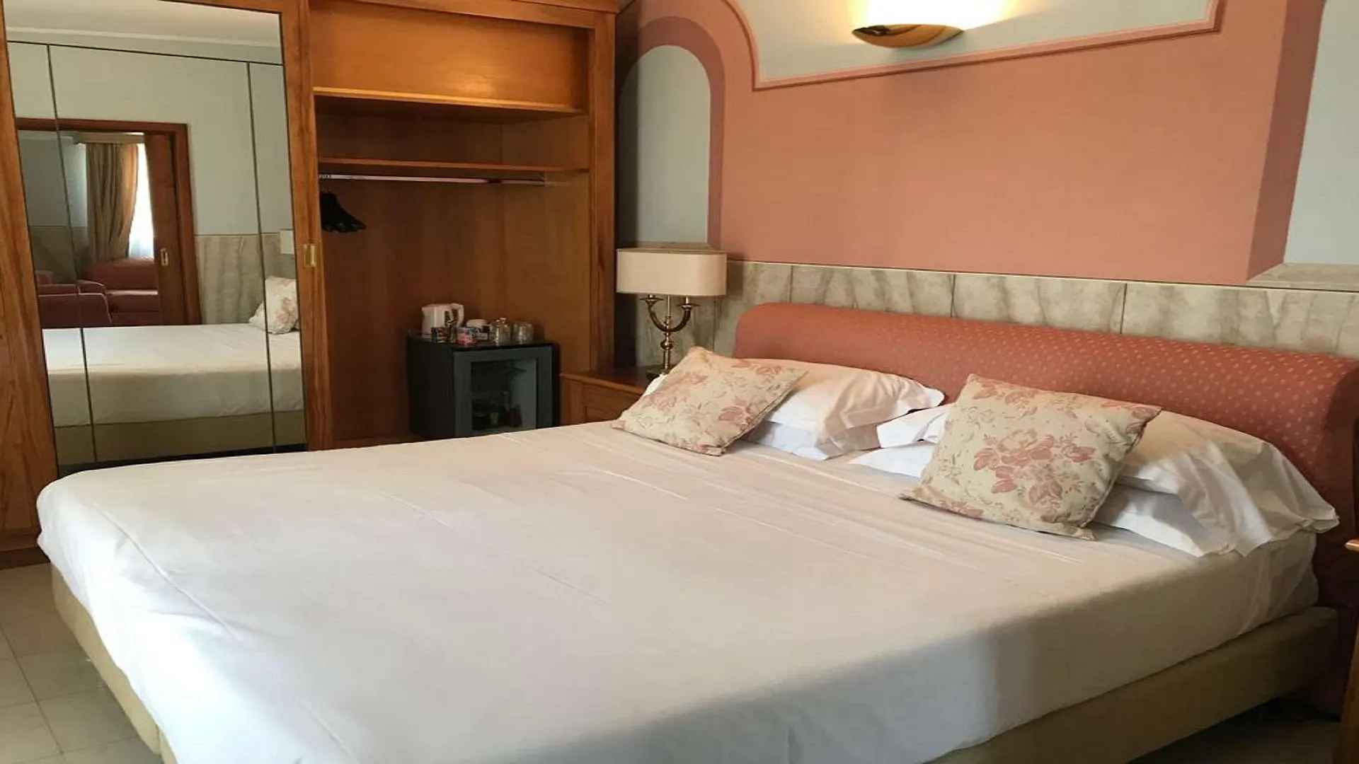 Best Western Plus City Hotel Génova