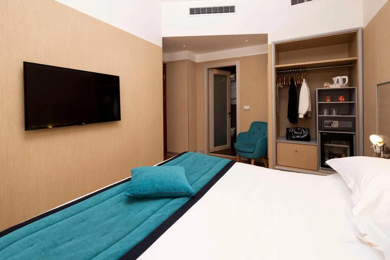 ****  Best Western Plus City Hotel Genoa Italy